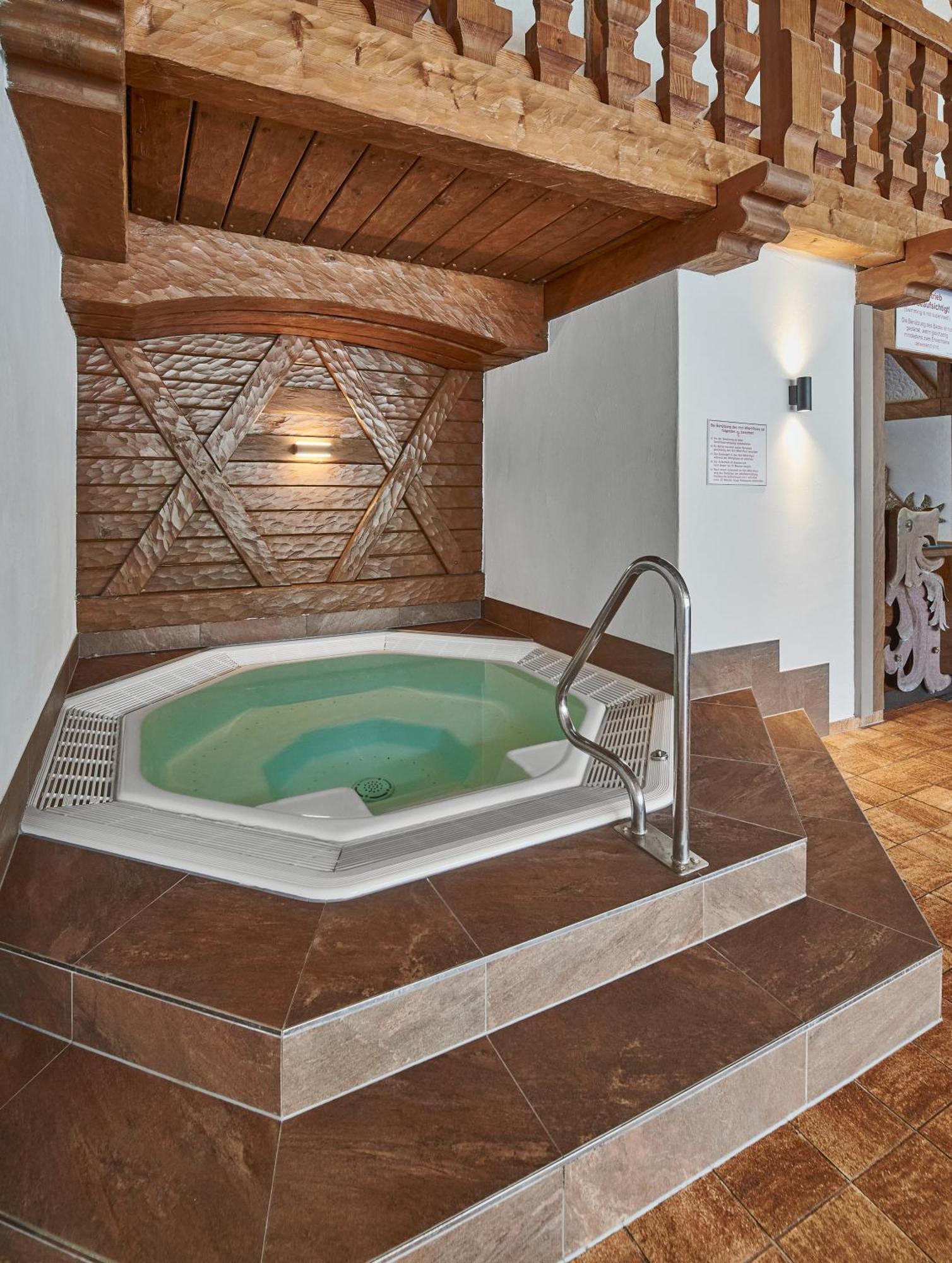 Aktivhotel & Gasthof Schmelz Ihr Urlaubs Hotel In Inzell Mit Wellness Hallenbad, Alpensauna & Dampfbad Luaran gambar