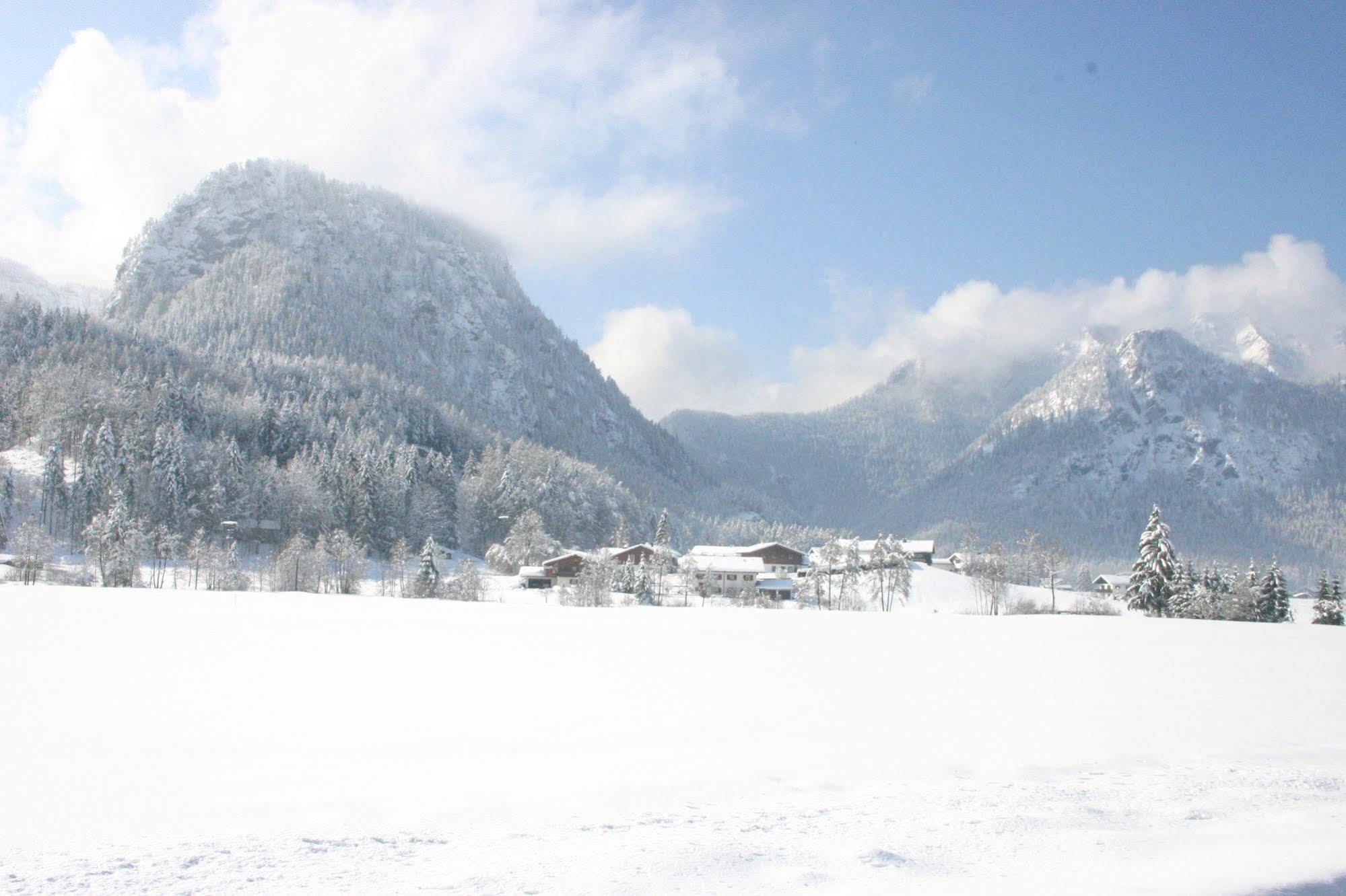Aktivhotel & Gasthof Schmelz Ihr Urlaubs Hotel In Inzell Mit Wellness Hallenbad, Alpensauna & Dampfbad Luaran gambar